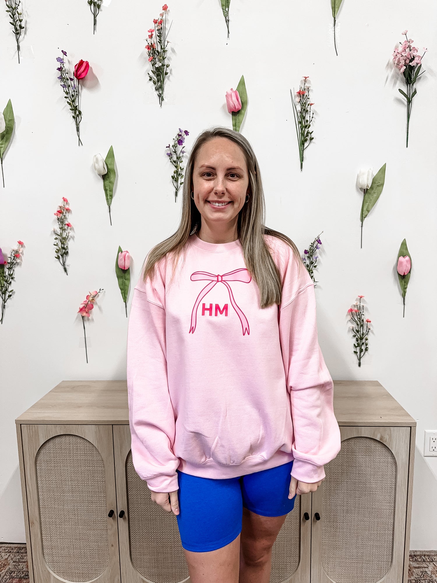 Center Initial Bow (P)