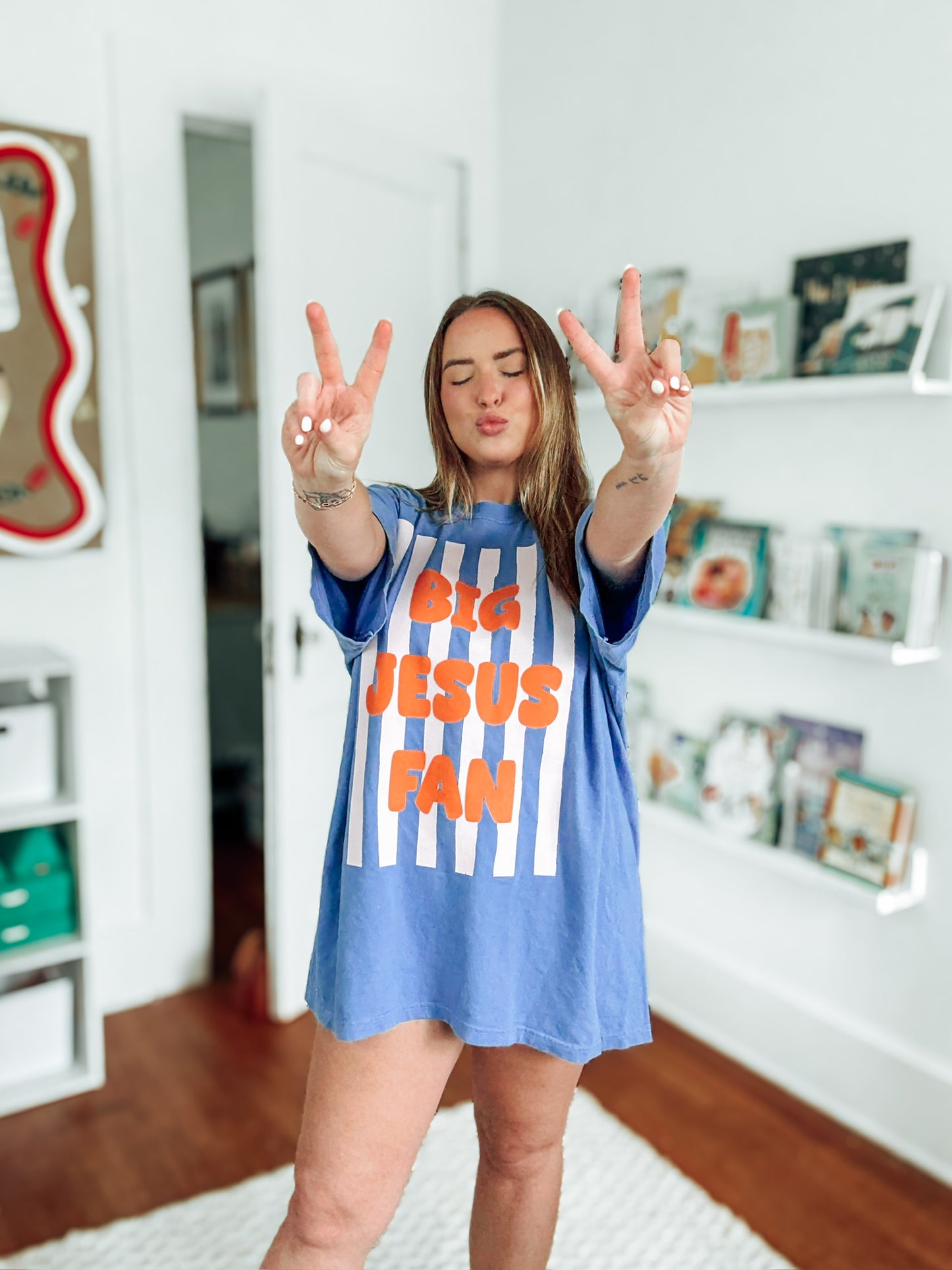 BIG JESUS FAN (Mystic Blue) (T)