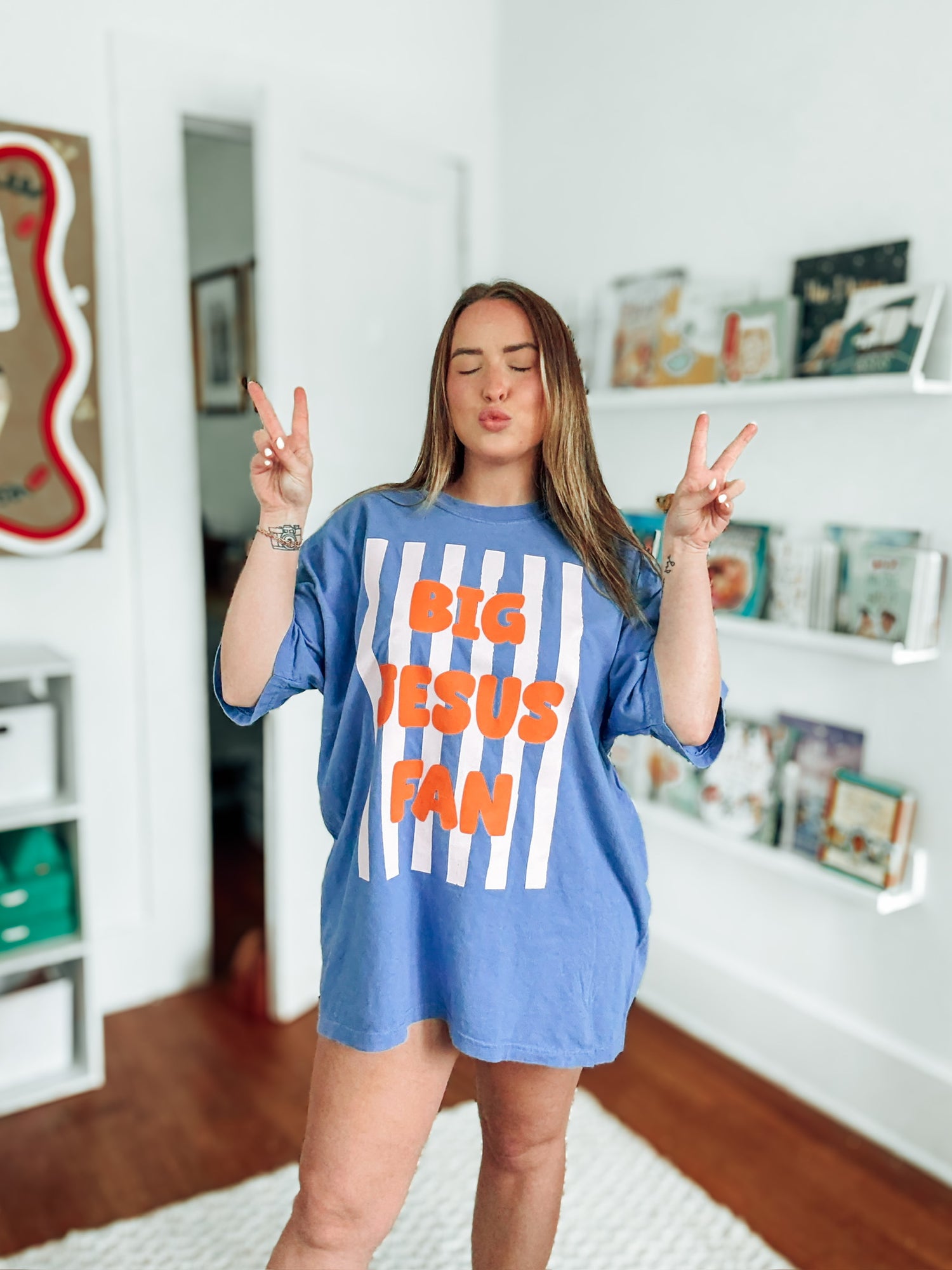 BIG JESUS FAN (Mystic Blue) (T)