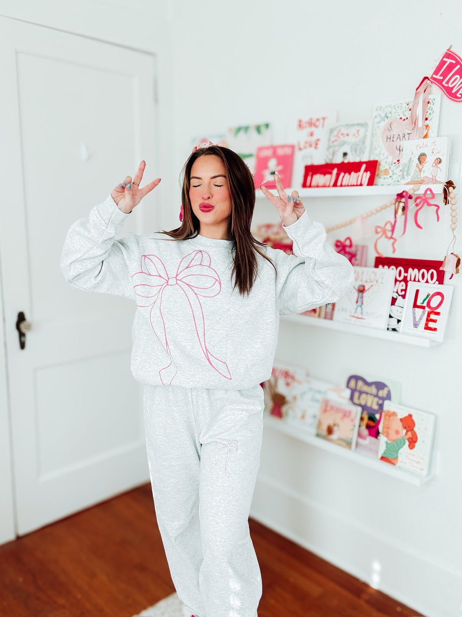 ❤️ Oversized Bow