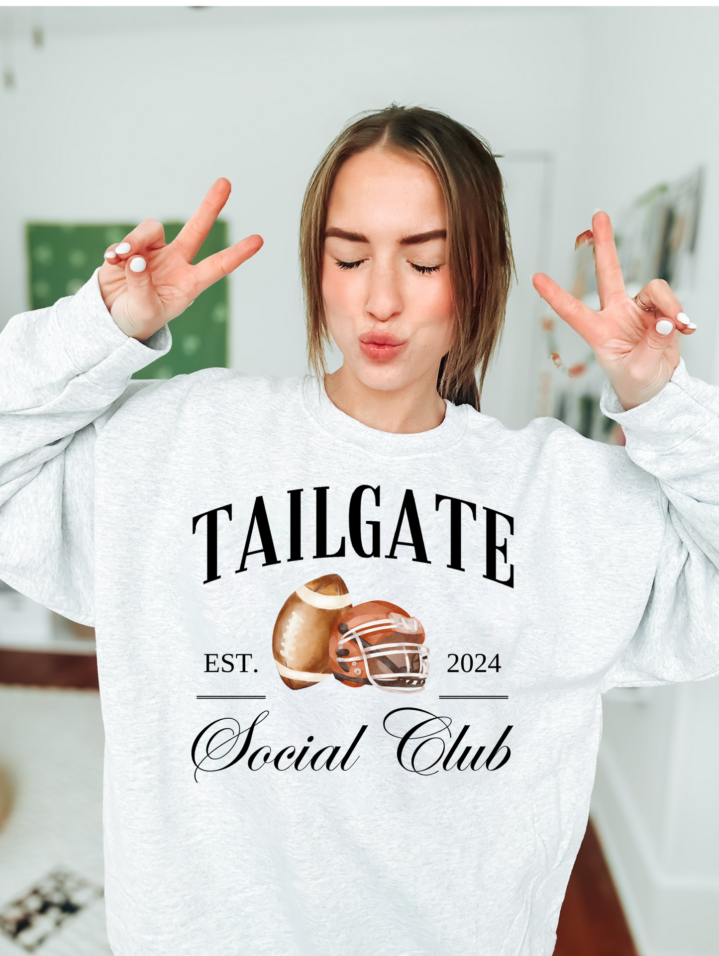 🏈 Tailgate Social Club - Sweatshirt